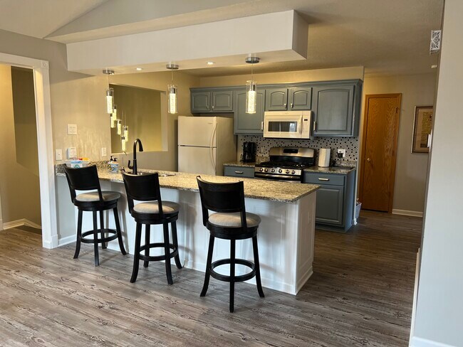 Building Photo - 923 Arvle Cir