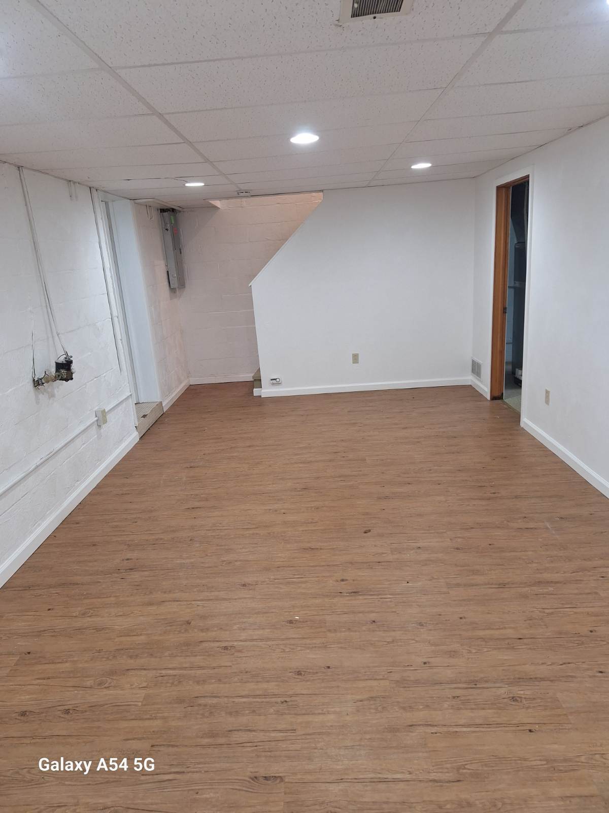Building Photo - 725 4th St