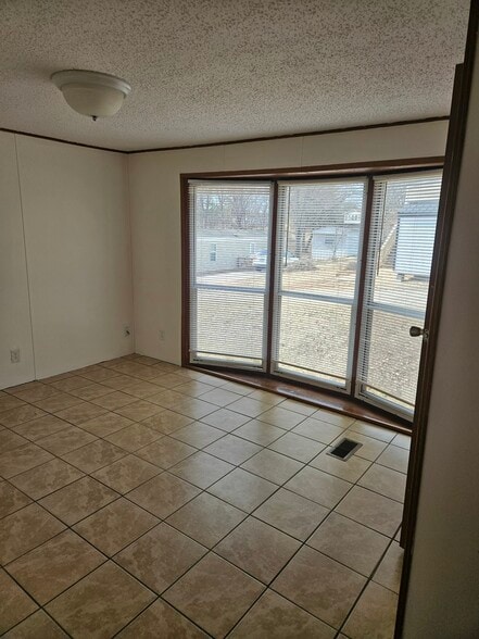 Building Photo - 1087 Hibiscus Rd