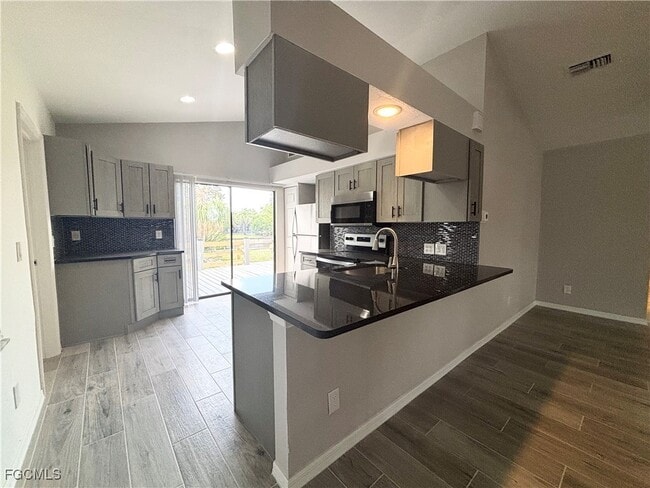 Building Photo - 12743 Brewster Dr