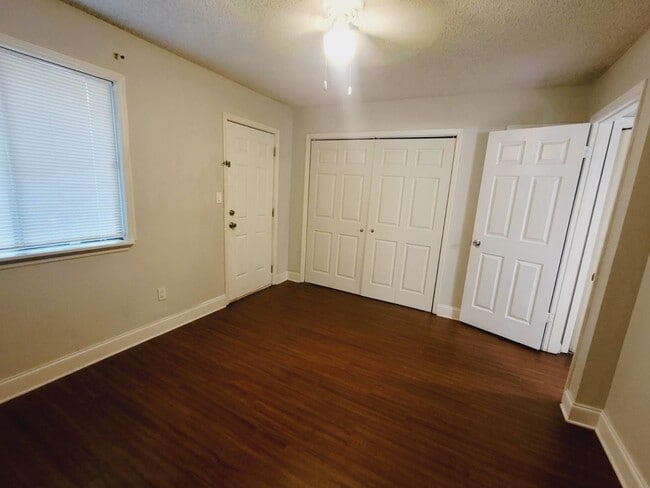 Building Photo - 2125 Sandpiper St