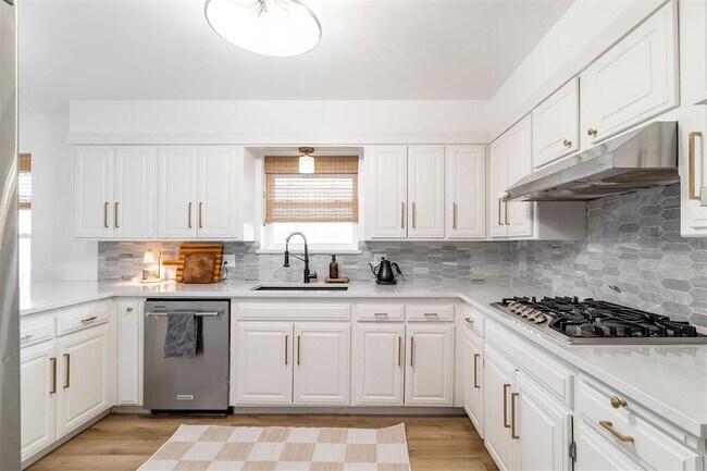 Building Photo - 4824 NW 73rd St