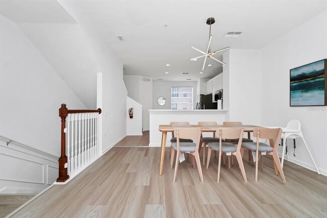 Building Photo - 4830 Tidecrest Ave