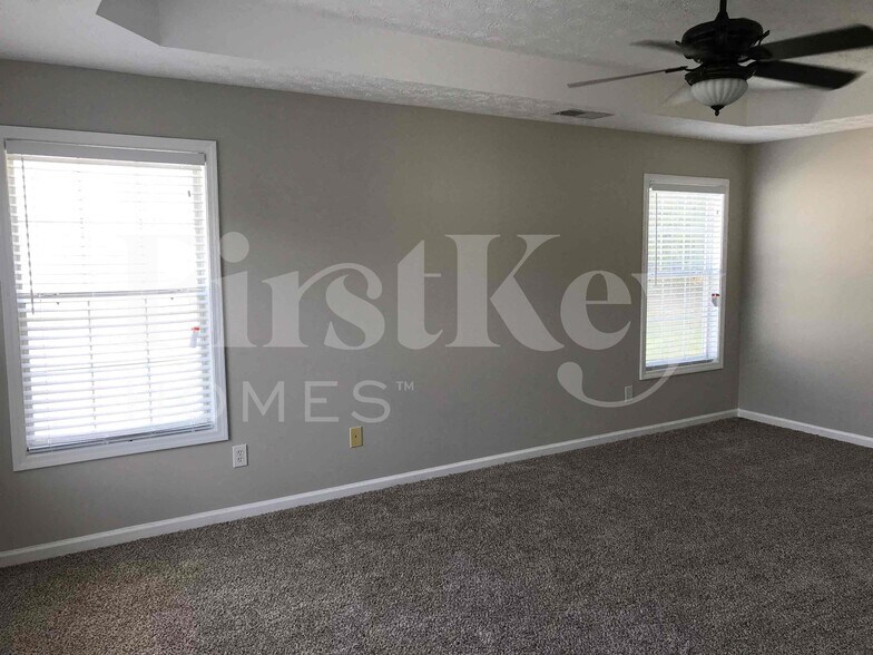 Building Photo - 7945 Weathers Ct