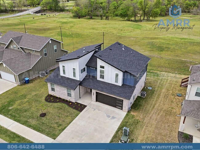 Building Photo - 1124 Bunker Dr