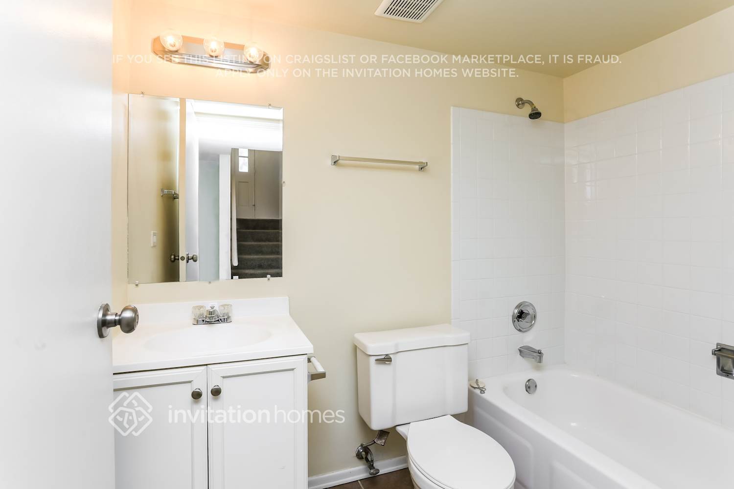 Building Photo - 233 Whitewater Dr