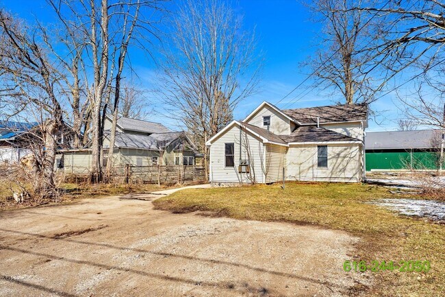 Building Photo - 110 W Elm St