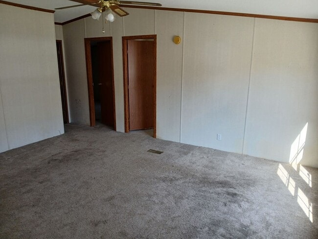 Building Photo - 233 Flat Creek Ln