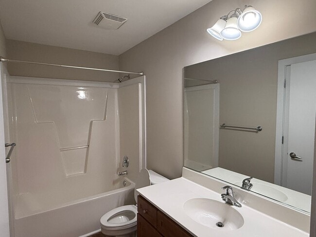 Building Photo - 715 N Church St