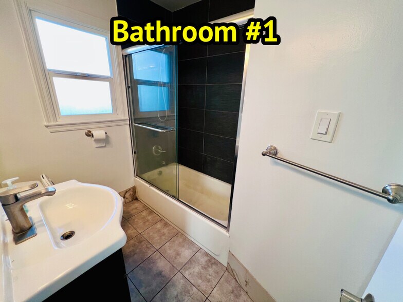 Building Photo - 660 Railroad Ave