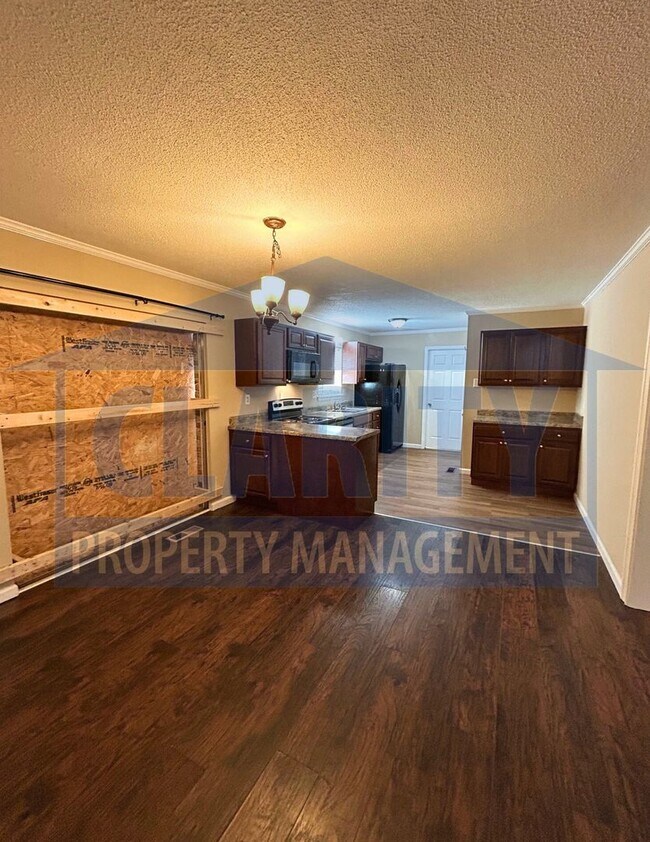 Building Photo - Ranch-style 3-bedroom home!