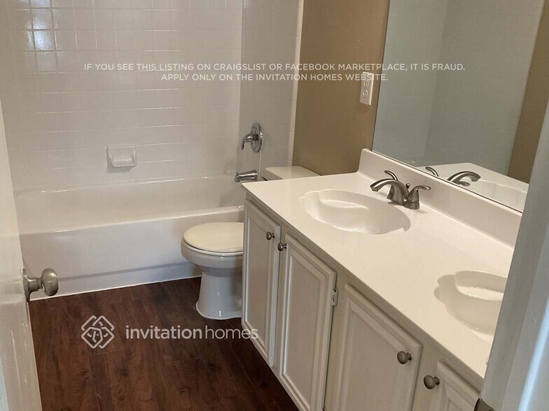 Building Photo - 1420 Ridgecreek Dr