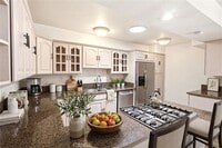 Building Photo - 524 E Ghent St