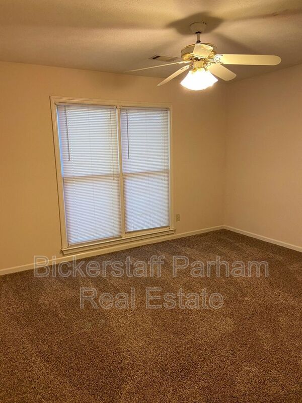 Building Photo - 7405 Cedar Creek Loop