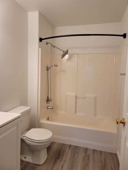 Building Photo - 16131 SE Powell Blvd