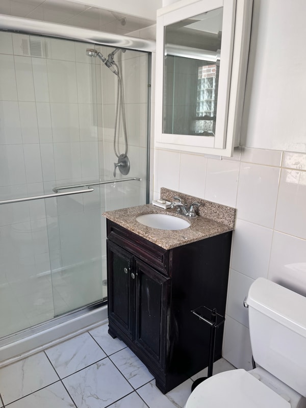 Building Photo - 3623 W Foster Ave