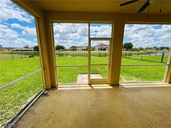 Building Photo - 8041 Allamanda Ct