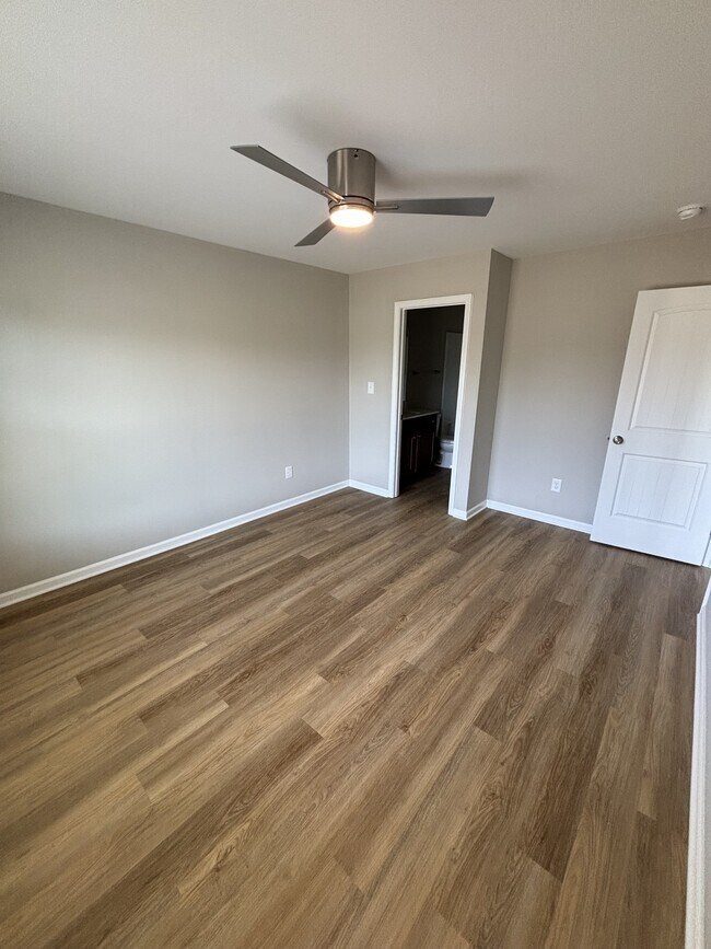 Building Photo - 107 Berkshire Cir