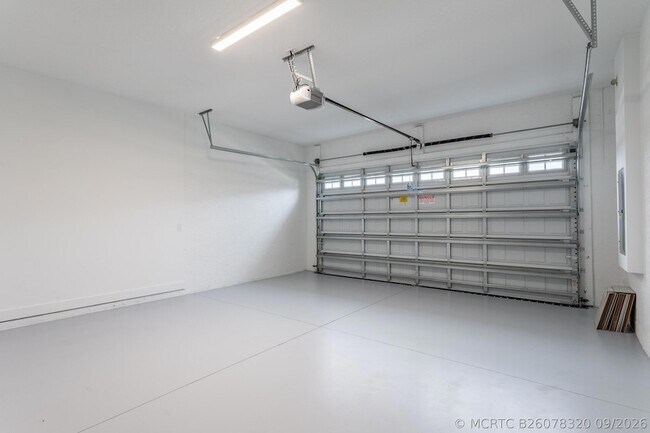 Building Photo - 16287 Melogold Dr