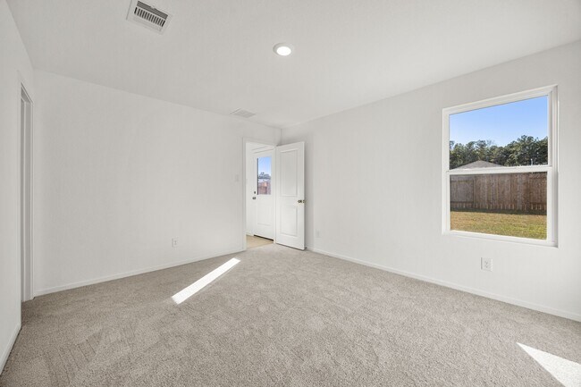 Building Photo - 31433 Moore Rd