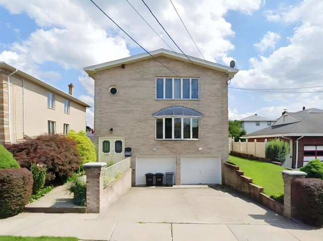 Primary Photo - 128 Miller Ave