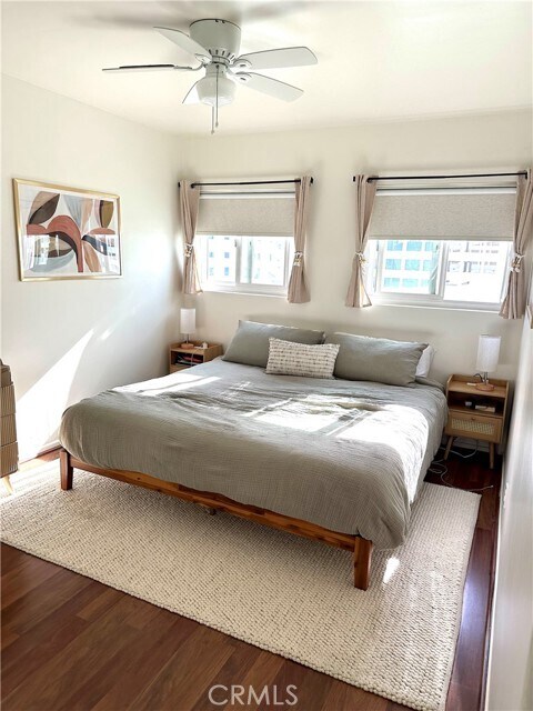 Building Photo - 320 27th St