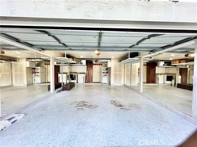 Building Photo - 16403 Cherry Crest Cir