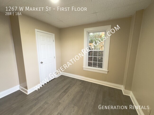 Building Photo - 1267 W Market St