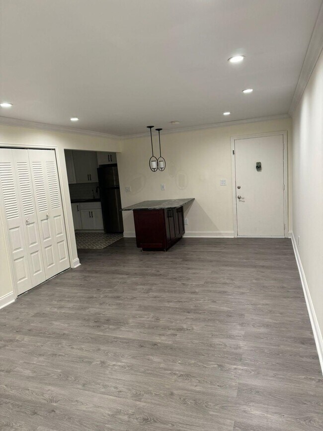 Building Photo - 1901 John F. Kennedy Blvd