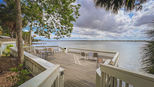 Building Photo - 225 S Tropical Trl