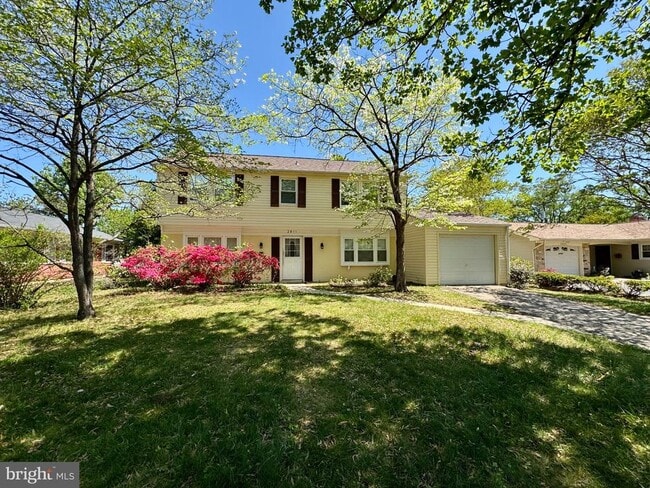 Building Photo - 2911 Tallow Ln