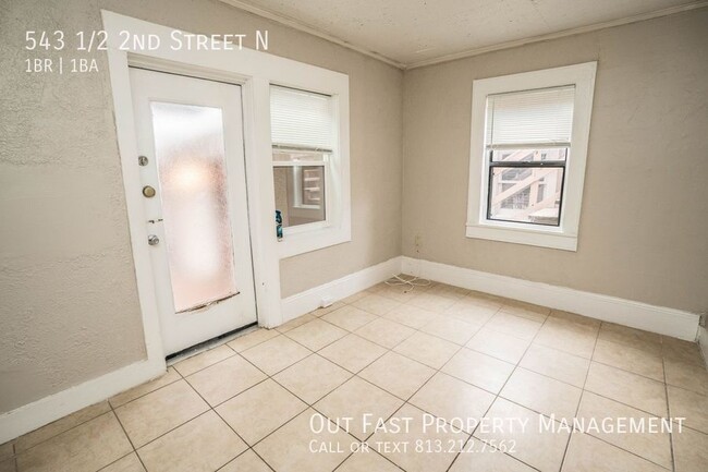 Building Photo - 543 1/2 2nd Street N-