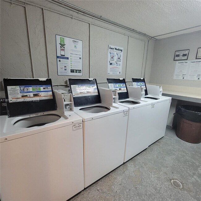 Building Photo - 210 SW 11th St