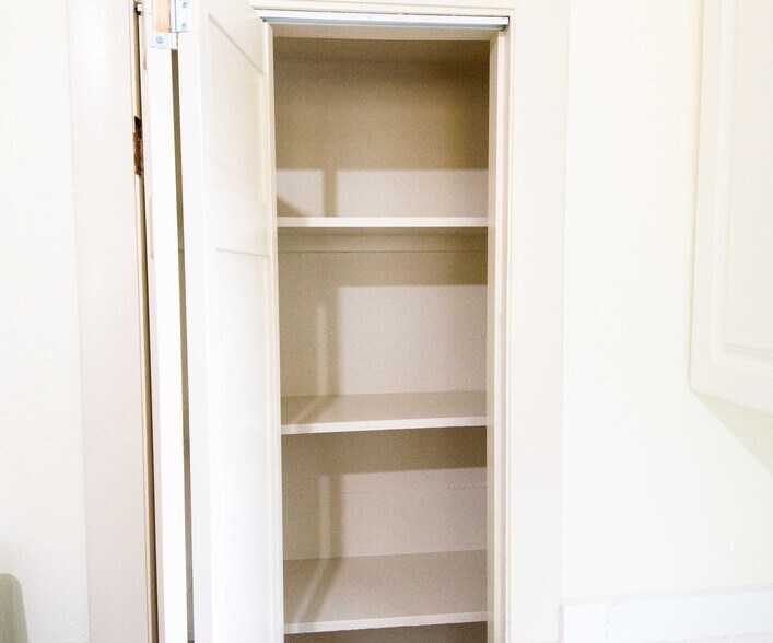 Building Photo - 235 Mount Hope St