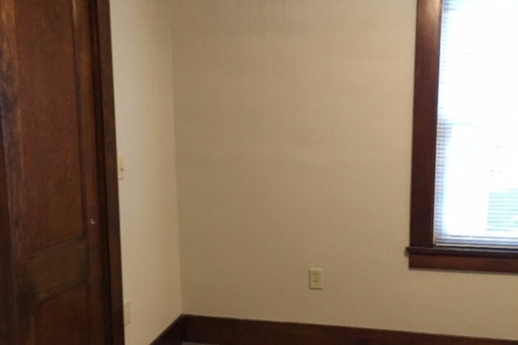 Bedroom - 318 W Crawford St