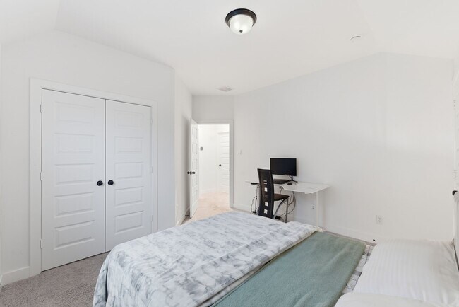 Building Photo - 10519 Cecilia Star Ln