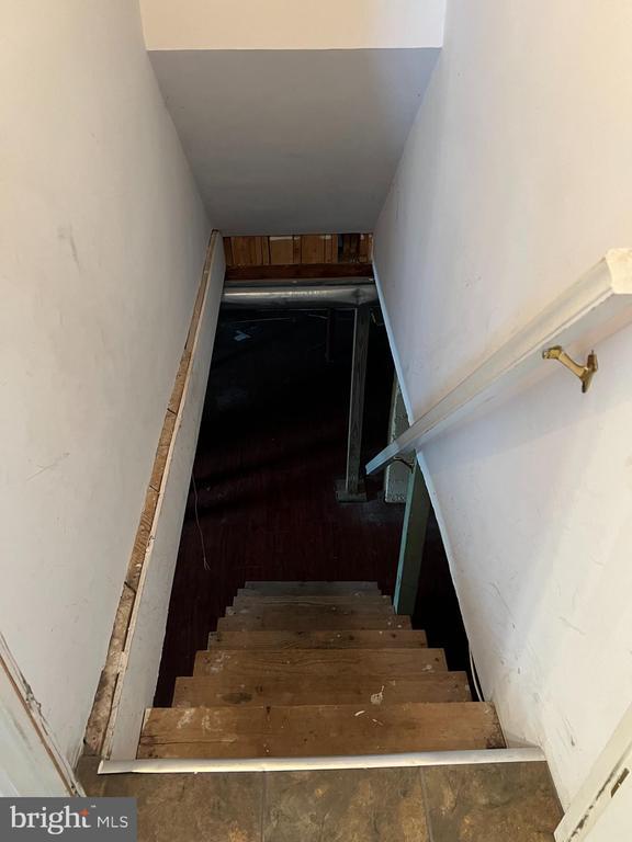 Building Photo - 2237 N Wakefield St