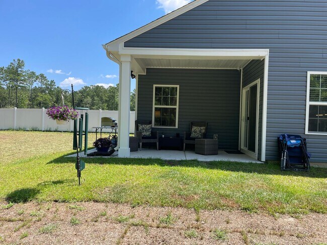 Building Photo - 2116 Sounders Ln NE