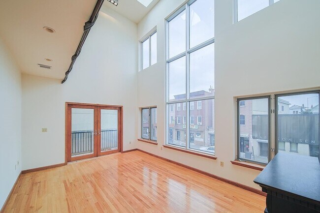 Building Photo - 220 Harrison Ave