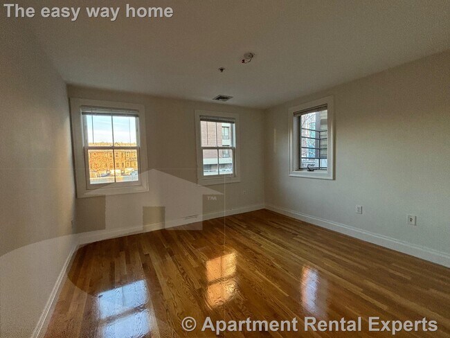 Building Photo - 1110 Massachusetts Ave