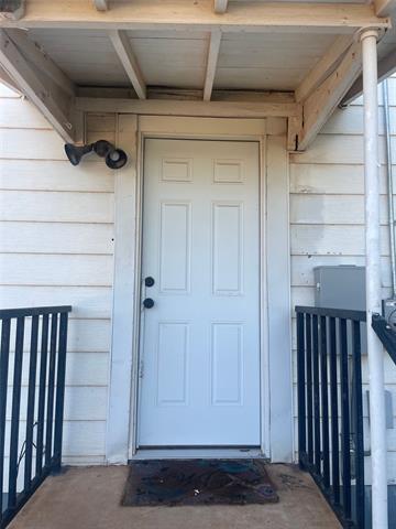 Building Photo - 105 S Cherry St