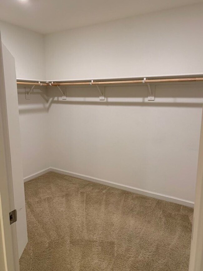 Building Photo - Two Story Home Across the Street from a Beautiful Park