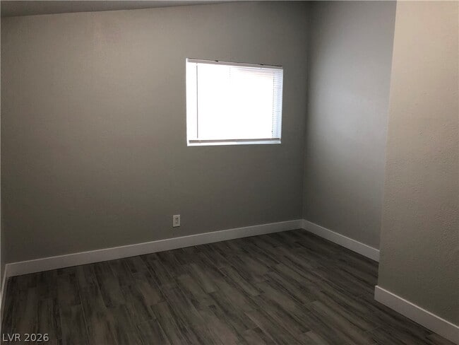 Building Photo - 5813 Evergreen Ave