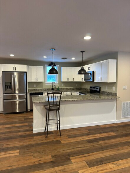 Building Photo - 1070 Lusters Gate Rd