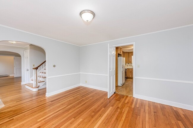 Building Photo - 1670 Hartford Tpke