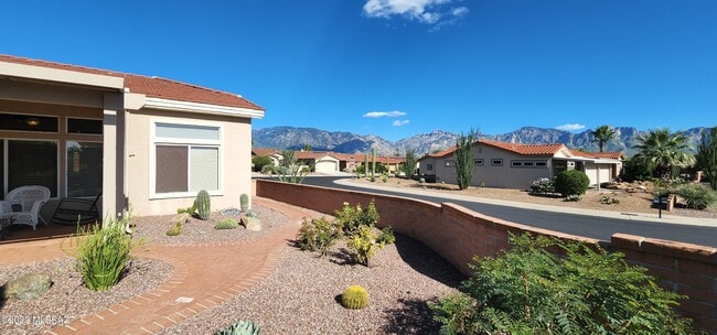Building Photo - 14151 N Buckingham Dr