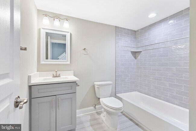 Building Photo - 1752 N 27th St