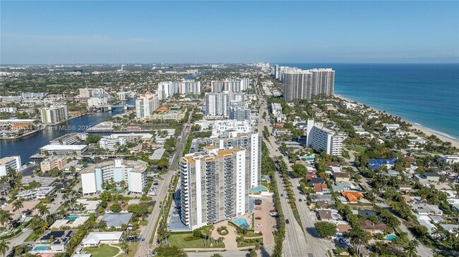 Building Photo - 2715 N Ocean Blvd