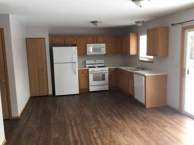 Building Photo - 233 E Cobbler Ct