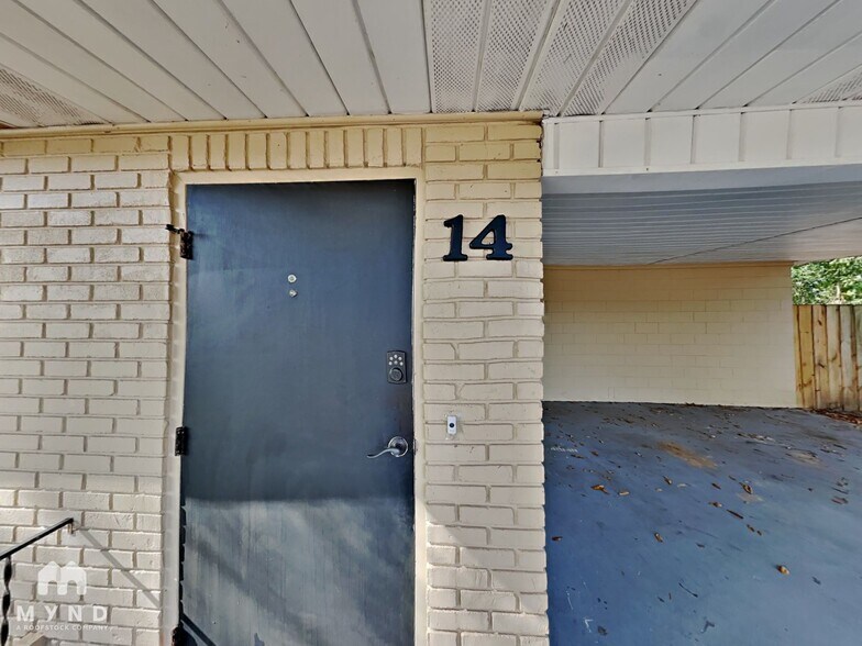 Building Photo - 14 Lamplight Ln